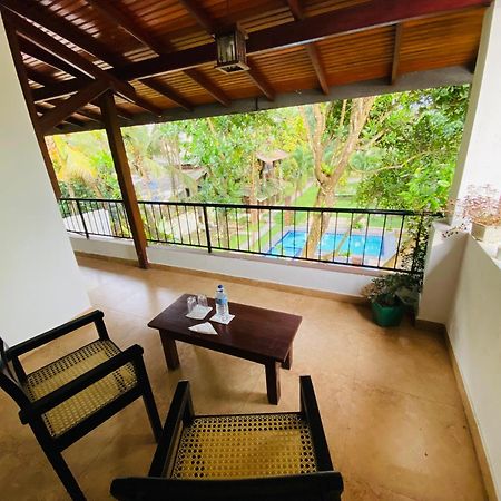 The Shade Brothers Hotel Katunayaka Exterior photo